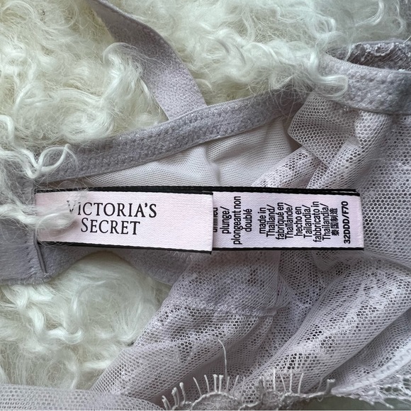 Victoria’sSecret Dream Angels unlined plunge bra in gray lavender - Picture 6 of 9